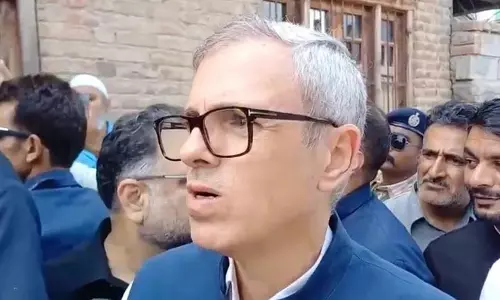 सीएम उमर ने जानमाल के नुकसान पर दुख जताया, पीएम मोदी को जानकारी दी