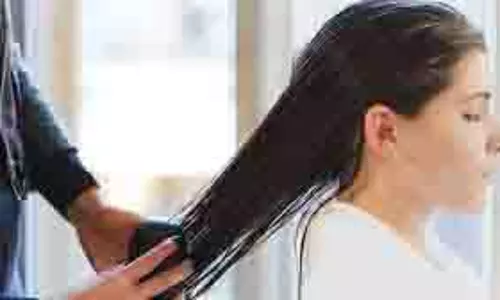 Hair Care:मानसून में बालों का झड़ना कैसे रोकें, ये टिप्स आएंगे आपके काम