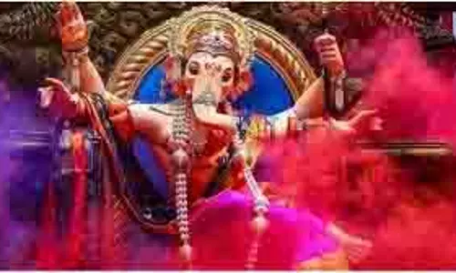 Ganesh Visarjan 2025: डेढ़ दिन के गणपति का विसर्जन आज, जानें शुभ मुहूर्त और पूरी विधि Ganesh Visarjan 2025: डेढ़ दिन के गणपति का विसर्जन आज, जानें शुभ मुहूर्त और पूरी विधि