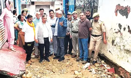 सत शर्मा, शाम लाल ने जम्मू उत्तर के बाढ़ प्रभावित इलाकों का दौरा किया