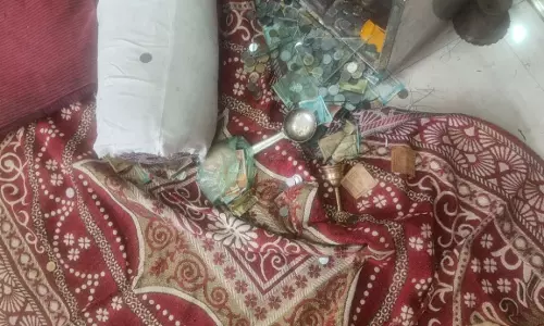 गणेश मंदिर में चोरों का धावा, दानपेटी से कैश पार