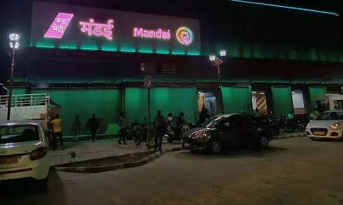 गणेशोत्सव के लिए मंडई मेट्रो स्टेशन के प्रवेश-निकास बिंदु बदले गए गणेशोत्सव के लिए मंडई मेट्रो स्टेशन के प्रवेश-निकास बिंदु बदले गए