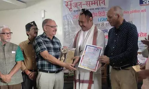 Himachal के राजेंद्र राजन को बाली में शीर्ष साहित्यिक सम्मान मिला