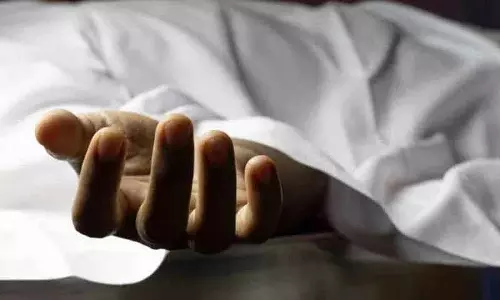 Jeedimetla में बाइक के खंभे से टकराने से युवक की मौत