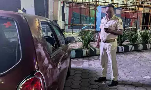 Bhubaneswar: सीरियल कार लूट, खिड़कियां तोड़कर चोरी की बड़ी वारदात Bhubaneswar: सीरियल कार लूट, खिड़कियां तोड़कर चोरी की बड़ी वारदात