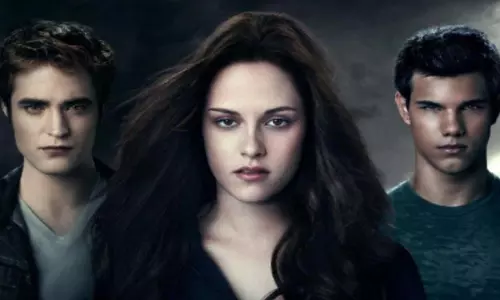 Twilight Saga सिनेमाघरों में कब लौटेगा? Twilight Saga सिनेमाघरों में कब लौटेगा?