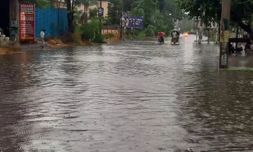 Phagwara में लगातार बारिश से जनजीवन अस्त-व्यस्त Phagwara में लगातार बारिश से जनजीवन अस्त-व्यस्त