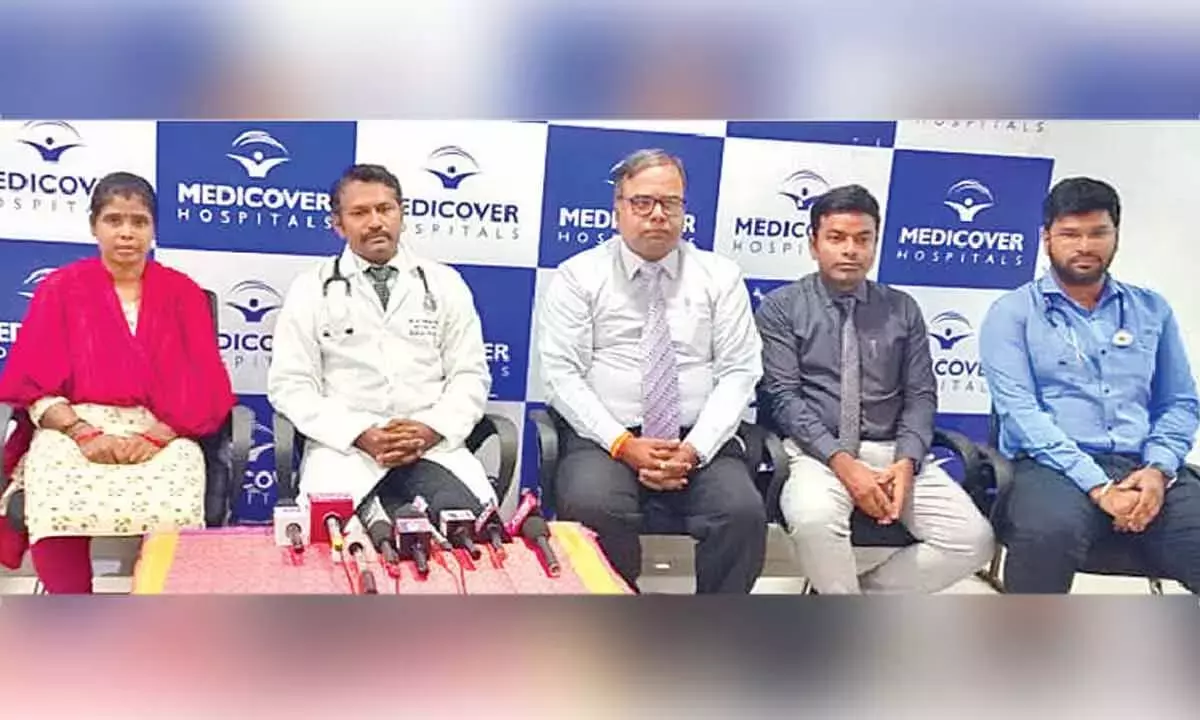 Andhra: मेडिकवर में दुर्लभ स्टेम सेल प्रत्यारोपण किया गया Andhra: मेडिकवर में दुर्लभ स्टेम सेल प्रत्यारोपण किया गया