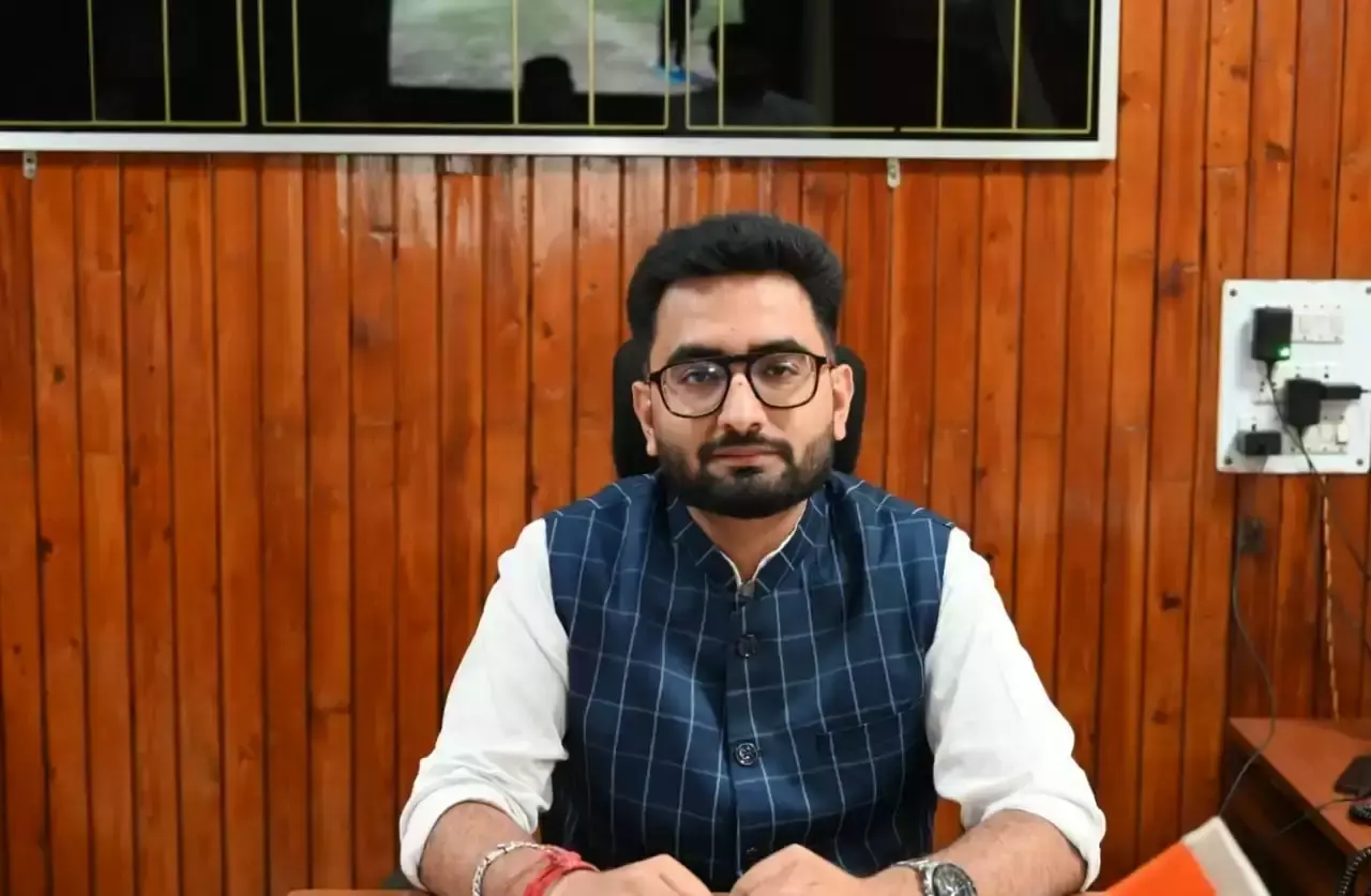 Hamirpur: लोक प्रशासन में उत्कृष्टता पर मिलेगा सम्मान Hamirpur: लोक प्रशासन में उत्कृष्टता पर मिलेगा सम्मान