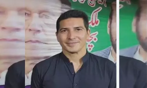 पाकिस्तान: इमरान खान के भांजे शेरशाह खान को 14 दिन की न्यायिक हिरासत पाकिस्तान: इमरान खान के भांजे शेरशाह खान को 14 दिन की न्यायिक हिरासत
