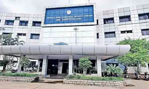Hyderabad: जेएनटीयू हैदराबाद में सभी परीक्षाएं स्थगित