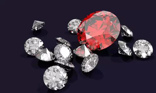 US टैरिफ बढ़ने से डायमंड पॉलिशर्स की आमदनी घटेगी