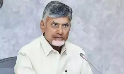 Andhra  प्रदेश के मुख्यमंत्री ने पारिवारिक लाभ निगरानी प्रणाली की समीक्षा की