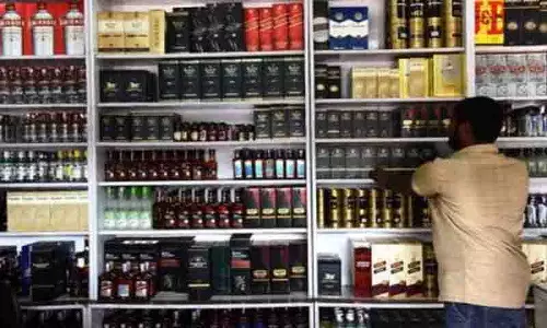 Telangana: नई आबकारी नीति पर विक्रेताओं का सुझाव
