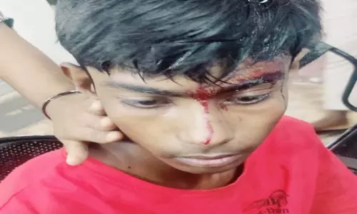 टिकरापारा इलाके में युवक पर चाकू से हमला, मामला दर्ज टिकरापारा इलाके में युवक पर चाकू से हमला, मामला दर्ज