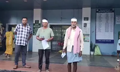 अवैध कटाई को लेकर दो गांवों में खूनी संघर्ष, थाने का घेराव कर ग्रामीणों का हंगामा