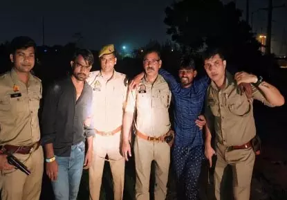 पुलिस का बड़ा एक्शन...घायल आरोपी बोला- मुझे माफ कर दो बाबूजी, गलती हो गई, VIDEO पुलिस का बड़ा एक्शन...घायल आरोपी बोला- मुझे माफ कर दो बाबूजी, गलती हो गई, VIDEO