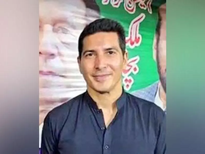 जिन्ना हाउस हमला मामले में इमरान खान के भतीजे शेरशाह को न्यायिक रिमांड पर भेजा गया जिन्ना हाउस हमला मामले में इमरान खान के भतीजे शेरशाह को न्यायिक रिमांड पर भेजा गया