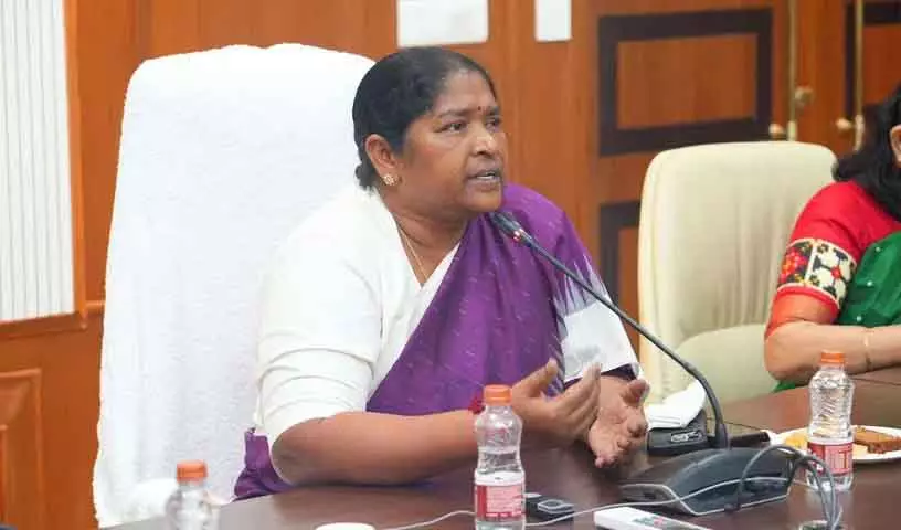 PRRD ने तेलंगाना में मानसून से क्षतिग्रस्त सड़कों और पुलियों के लिए 374 करोड़ रुपये का अनुमान लगाया PRRD ने तेलंगाना में मानसून से क्षतिग्रस्त सड़कों और पुलियों के लिए 374 करोड़ रुपये का अनुमान लगाया