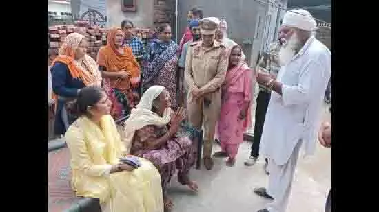 Punjab: बरनाला में छत गिरने से एक की मौत, चार घायल Punjab: बरनाला में छत गिरने से एक की मौत, चार घायल