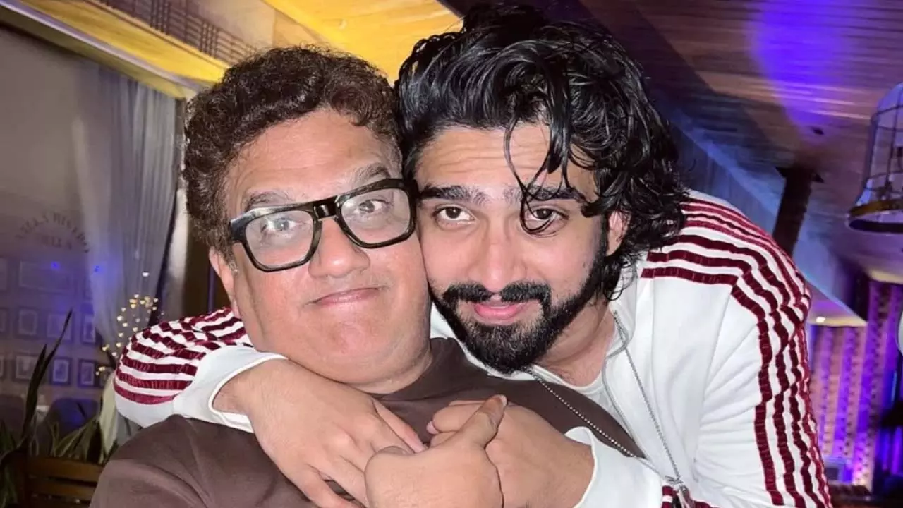 Daboo Malik ने माना, अमाल को उनकी प्रतिभा के बावजूद नज़रअंदाज़ किया गया Daboo Malik ने माना, अमाल को उनकी प्रतिभा के बावजूद नज़रअंदाज़ किया गया