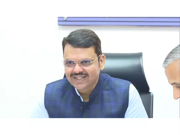महाराष्ट्र के CM देवेंद्र फडणवीस ने नांदेड़ में भारी बारिश और बाढ़ की स्थिति पर नजर रखी महाराष्ट्र के CM देवेंद्र फडणवीस ने नांदेड़ में भारी बारिश और बाढ़ की स्थिति पर नजर रखी