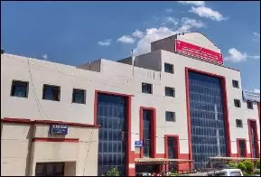 Jammu: जूनियर रेजिडेंट परीक्षा स्थगित, जीएमसी राजौरी ने जारी किया नोटिस Jammu: जूनियर रेजिडेंट परीक्षा स्थगित, जीएमसी राजौरी ने जारी किया नोटिस
