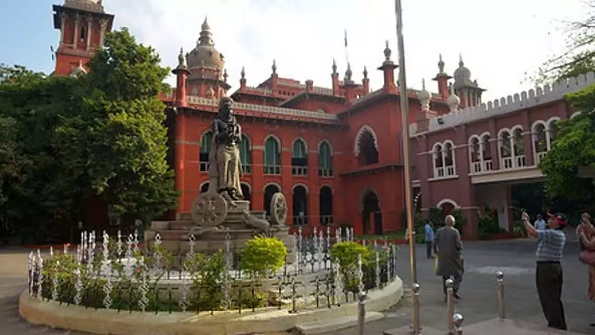 lawyer के अंतरंग वीडियो वाले लिंक्स को ब्लॉक करने के लिए मिलकर काम करें: मद्रास उच्च न्यायालय ने सरकारों से कहा lawyer के अंतरंग वीडियो वाले लिंक्स को ब्लॉक करने के लिए मिलकर काम करें: मद्रास उच्च न्यायालय ने सरकारों से कहा
