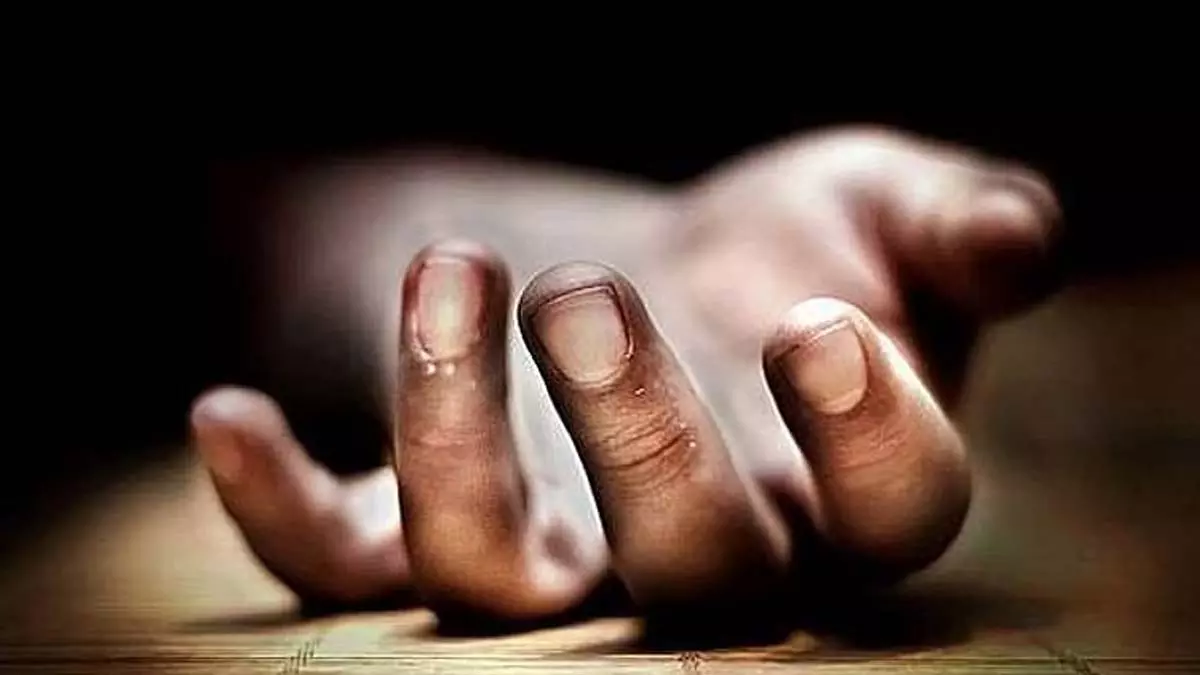 Kannur में बुजुर्ग दंपत्ति के जले हुए शव मिले Kannur में बुजुर्ग दंपत्ति के जले हुए शव मिले