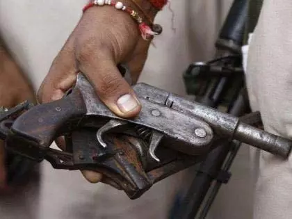 चुनाव-पूर्व कदमों से शहर में गुंडागर्दी और गांवों में नफरत फैली चुनाव-पूर्व कदमों से शहर में गुंडागर्दी और गांवों में नफरत फैली
