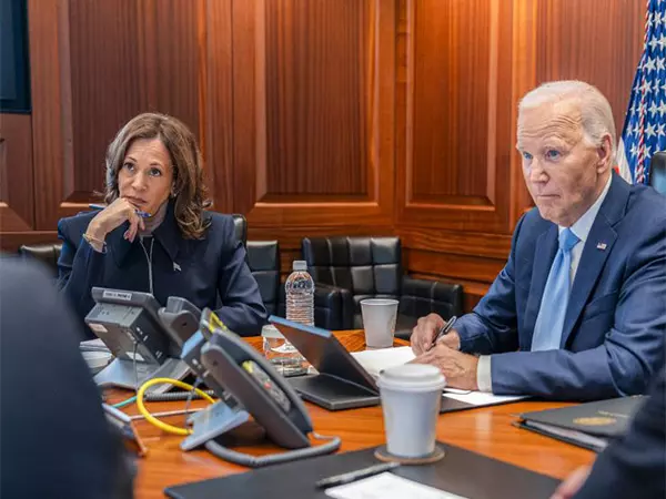 डोनाल्ड ट्रम्प ने पूर्व अमेरिकी उपराष्ट्रपति Kamala Harris की सीक्रेट सर्विस सुरक्षा वापस ली डोनाल्ड ट्रम्प ने पूर्व अमेरिकी उपराष्ट्रपति Kamala Harris की सीक्रेट सर्विस सुरक्षा वापस ली