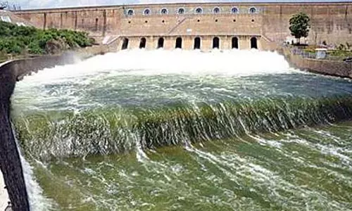 Tamil Nadu : मेट्टूर बांध में पानी का प्रवाह बढ़ा