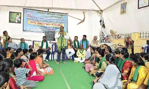 Anekal : किसानों के दिन-रात संघर्ष के 51 दिन Anekal : किसानों के दिन-रात संघर्ष के 51 दिन