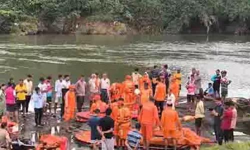 Maharashtra: गणेश विसर्जन के दौरान व्यक्ति नदी में डूबा