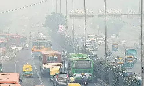 Delhi : वायु प्रदूषण से औसत जीवन प्रत्याशा 3.5 वर्ष कम हो जाती है