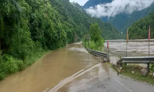 Srinagar और रुद्रप्रयाग के बीच बद्रीनाथ राजमार्ग जलमग्न, बादल फटने से भारी नुकसान, बचाव कार्य जारी