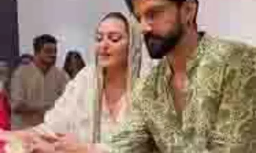 Sonakshi-Zaheer ने सलमान खान के साथ की गणपति पूजा Sonakshi-Zaheer ने सलमान खान के साथ की गणपति पूजा