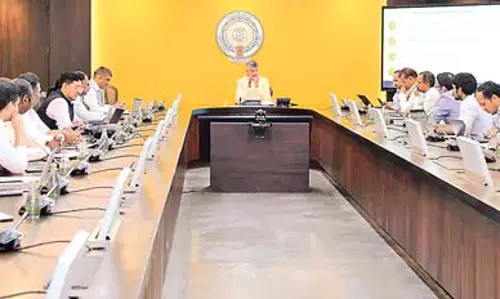 राज्य में सभी को आधार की तर्ज पर एक परिवार कार्ड जारी किया जाए : CM Naidu