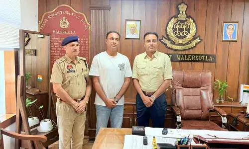 सरकारी स्कूल के कंप्यूटर शिक्षक Saraswati पर्वतमाला की सबसे ऊंची चोटी पर चढ़ने के लिए तैयार