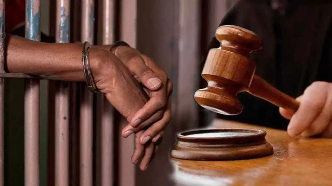 Srinagar: बिजभेरा पूर्व तहसीलदार को भूमि घोटाले में नहीं मिली जमानत