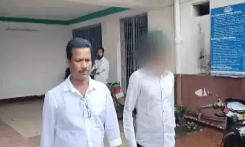 Odisha: मृतक लड़की के पिता ने कलेक्टर से की न्याय की मांग