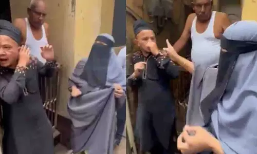 Varanasi: महिला की बहादुरी, छेड़छाड़ के आरोपी को किया काबू Varanasi: महिला की बहादुरी, छेड़छाड़ के आरोपी को किया काबू