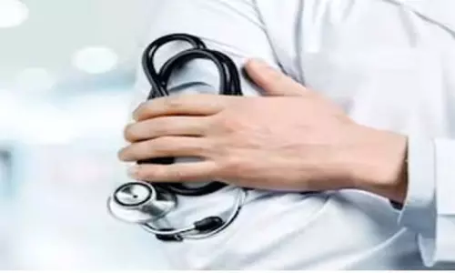 Kerala  की एक महिला ने सीने में गाइड वायर छूट जाने पर चिकित्सकीय लापरवाही का आरोप लगाया