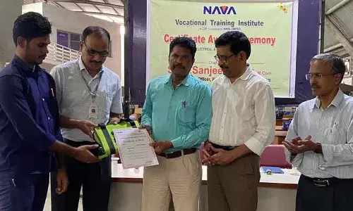 Kothagudem में नवा लिमिटेड के व्यावसायिक केंद्र में 1,700 से अधिक युवाओं को प्रशिक्षित किया गया Kothagudem में नवा लिमिटेड के व्यावसायिक केंद्र में 1,700 से अधिक युवाओं को प्रशिक्षित किया गया