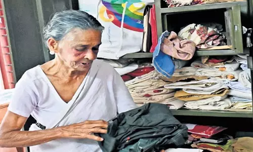 Onam दर्द लेकर आता है, लेकिन दुखी माँ न्याय के लिए अपनी लड़ाई  रखती है जारी