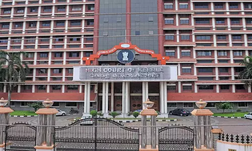 Kerala  उच्च न्यायालय द्वारा कुलपति के अधिकार को बरकरार रखने से केयू रजिस्ट्रार मामले पर  पड़ सकता है असर