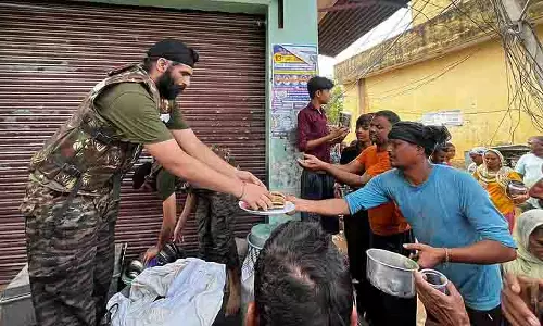 Punjab: बाढ़ से व्यापक नुकसान, हजारों लोगों का रेस्क्यू