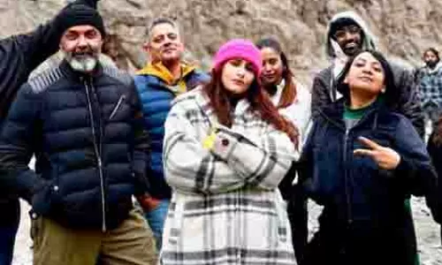 बॉबी देओल ने Pink में फातिमा को जानवर बना दिया बॉबी देओल ने Pink में फातिमा को जानवर बना दिया