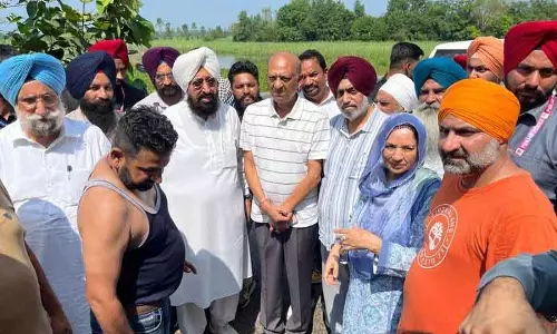 बाजवा ने बाढ़ प्रभावित इलाकों का दौरा किया, AAP सरकार की आलोचना की बाजवा ने बाढ़ प्रभावित इलाकों का दौरा किया, AAP सरकार की आलोचना की
