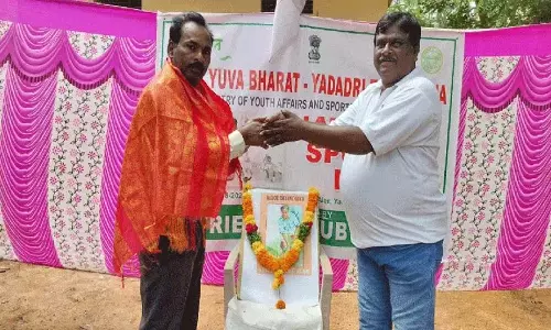 खेल अधिकारी धनंजय को श्रद्धांजलि